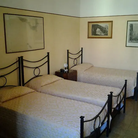 Touring Ξενοδοχείο 2*