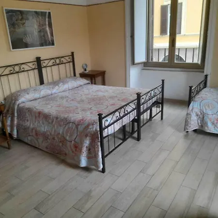 Touring Szálloda 2*